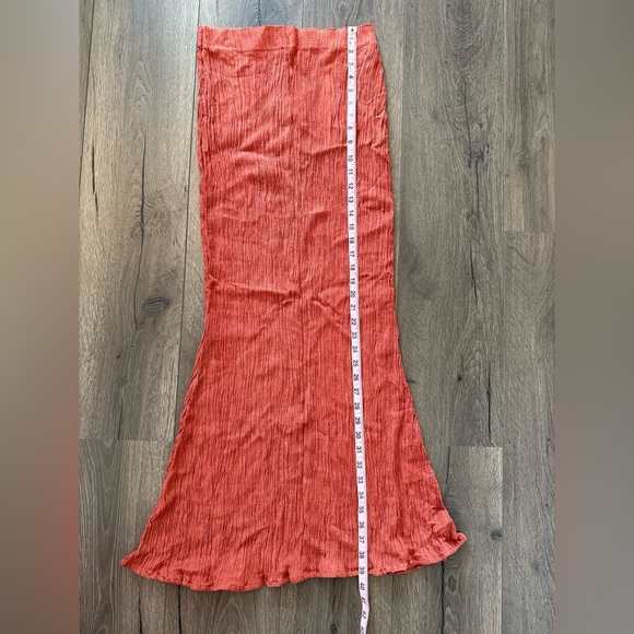 NWT Savannah Morrow Sereia Maxi Skirt in
Scarlette Peace Silk and Bamboo size XS - Picture 9 of 9